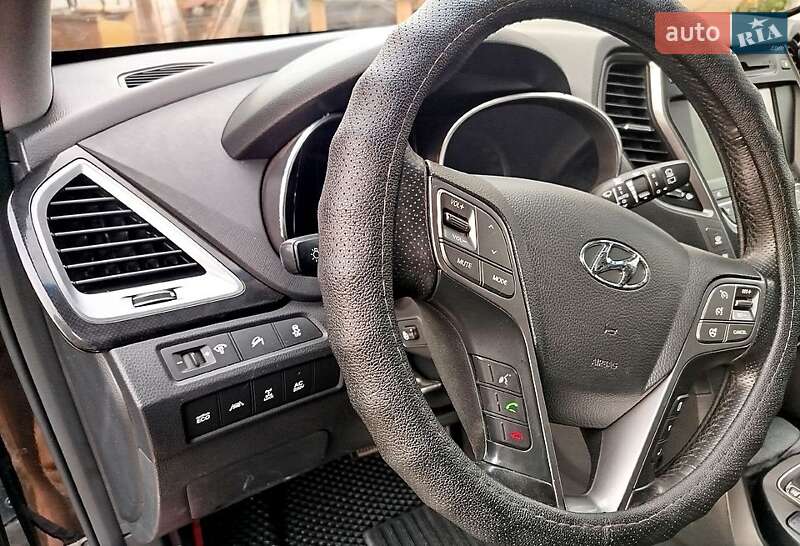 Hyundai Grand Santa Fe 2014