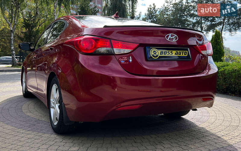 Hyundai Elantra 2013