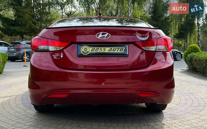 Hyundai Elantra 2013