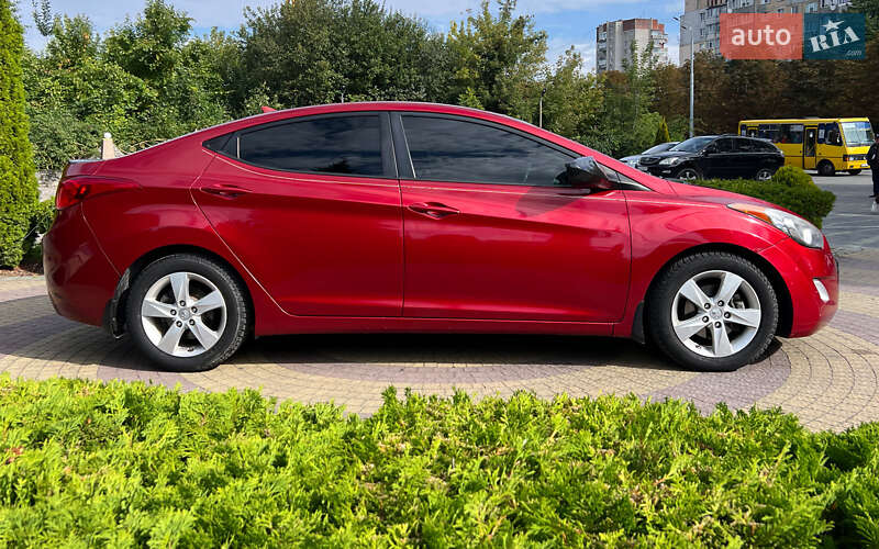 Hyundai Elantra 2013