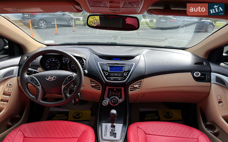 Hyundai Elantra 2013