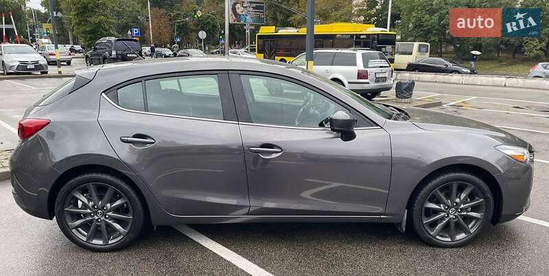 Mazda 3 2018