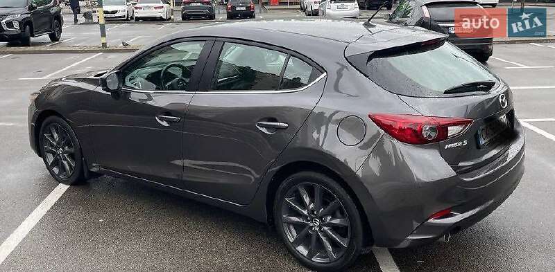 Mazda 3 2018