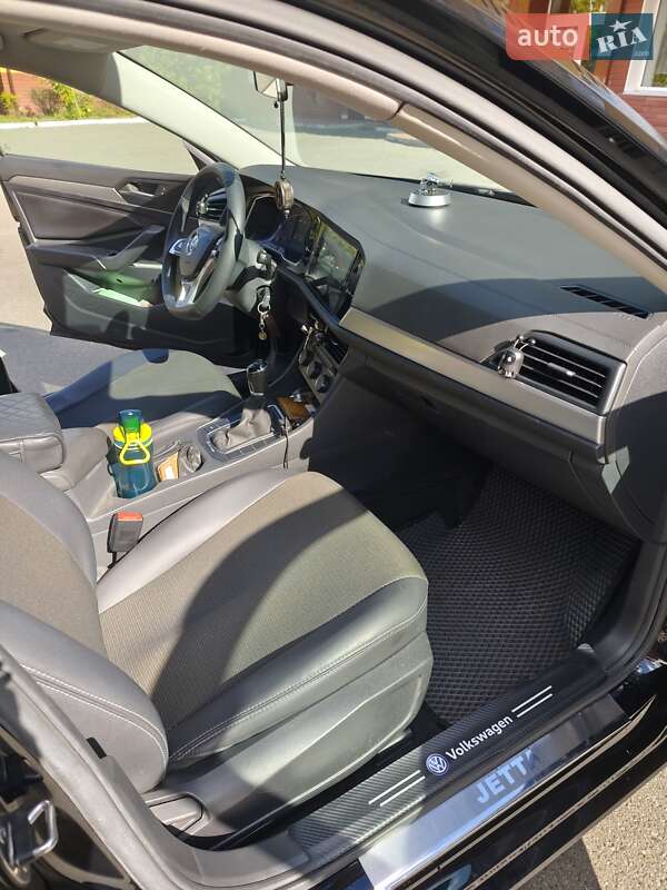 Volkswagen Jetta 2018