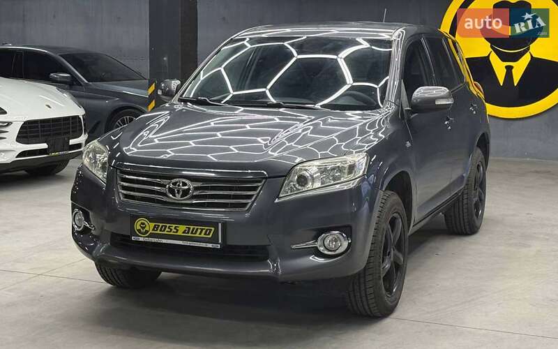 Toyota RAV4 2011