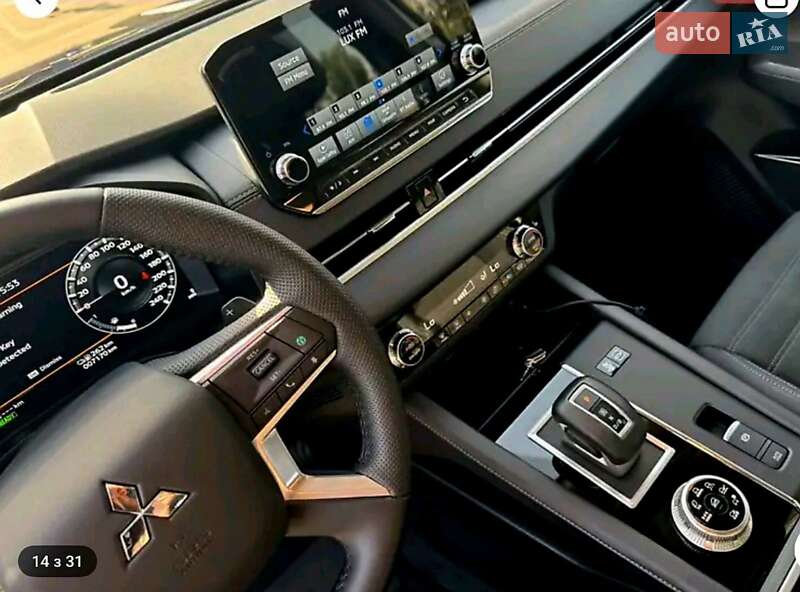 Mitsubishi Outlander 2024