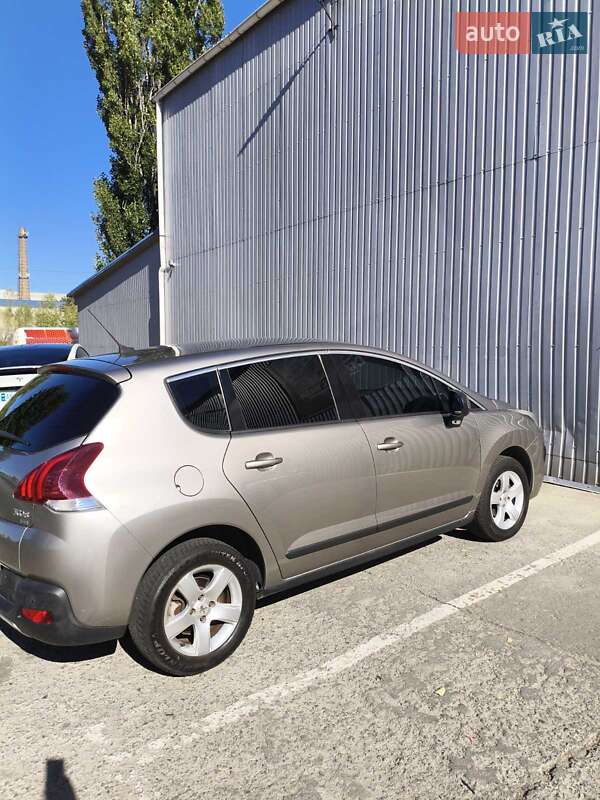 Peugeot 3008 2015