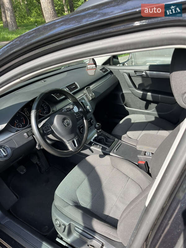 Volkswagen Passat 2011