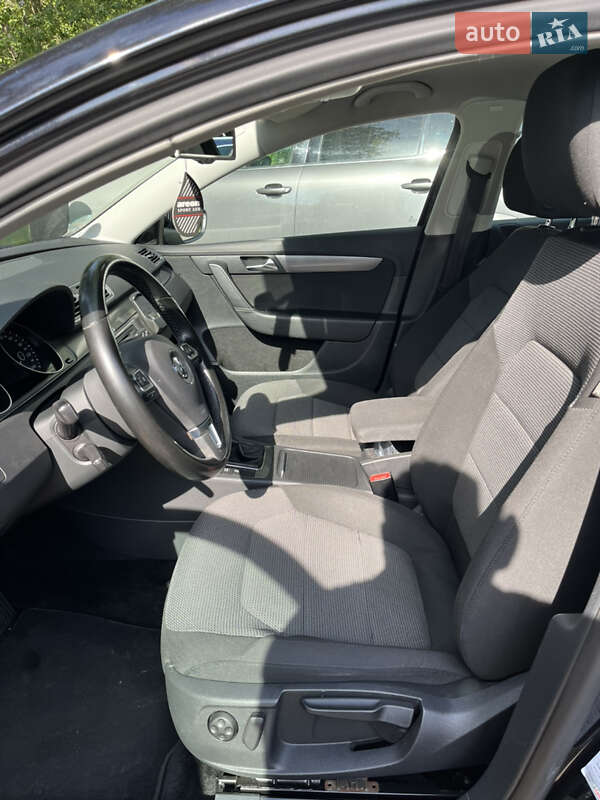 Volkswagen Passat 2011