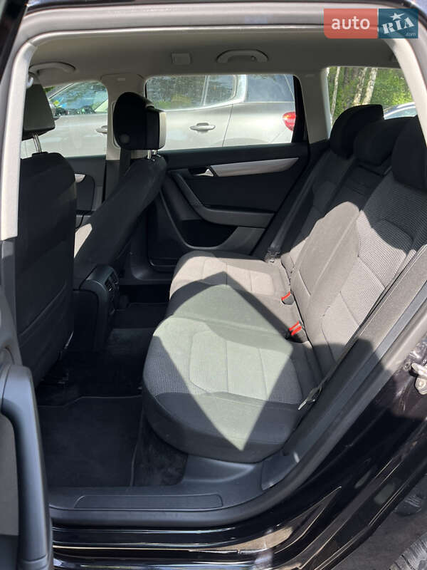 Volkswagen Passat 2011