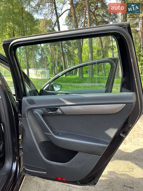 Volkswagen Passat 2011