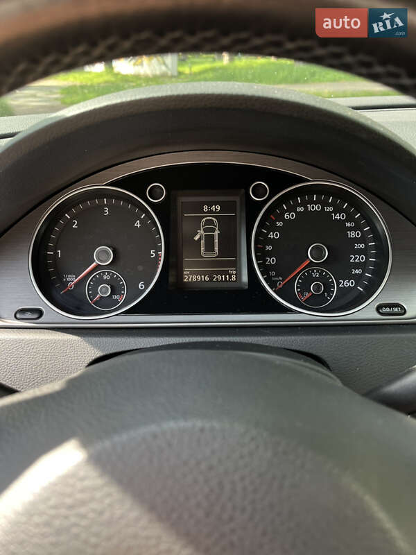 Volkswagen Passat 2011