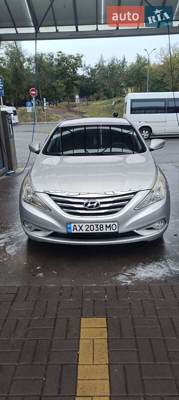 Hyundai Sonata 2012