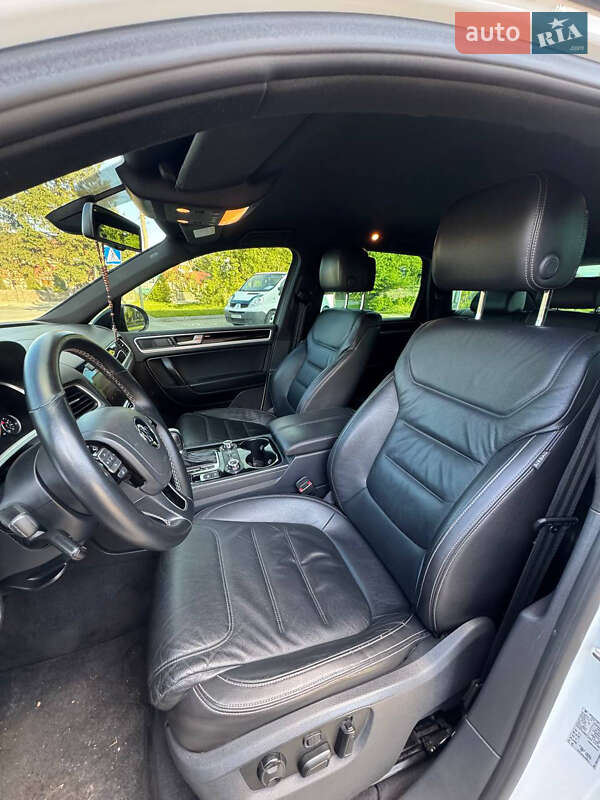 Volkswagen Touareg 2014