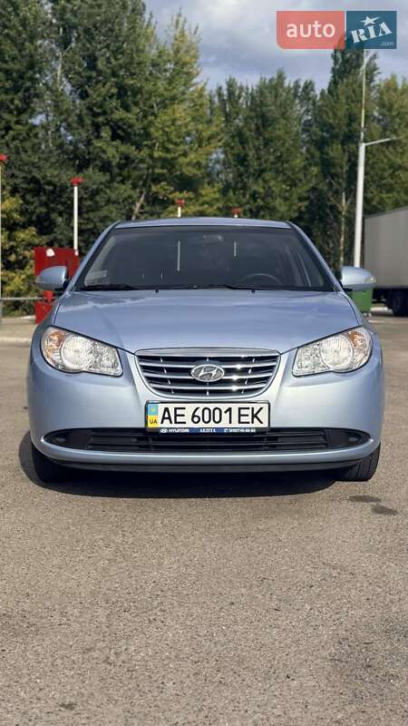 Hyundai Elantra 2011