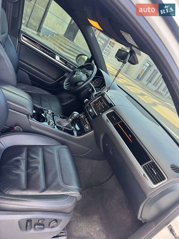 Volkswagen Touareg 2014