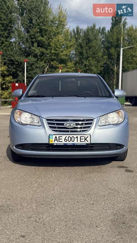 Hyundai Elantra 2011