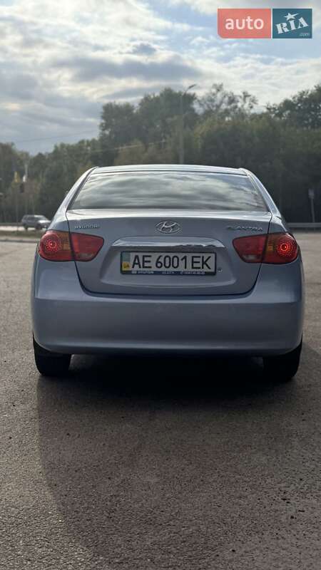 Hyundai Elantra 2011