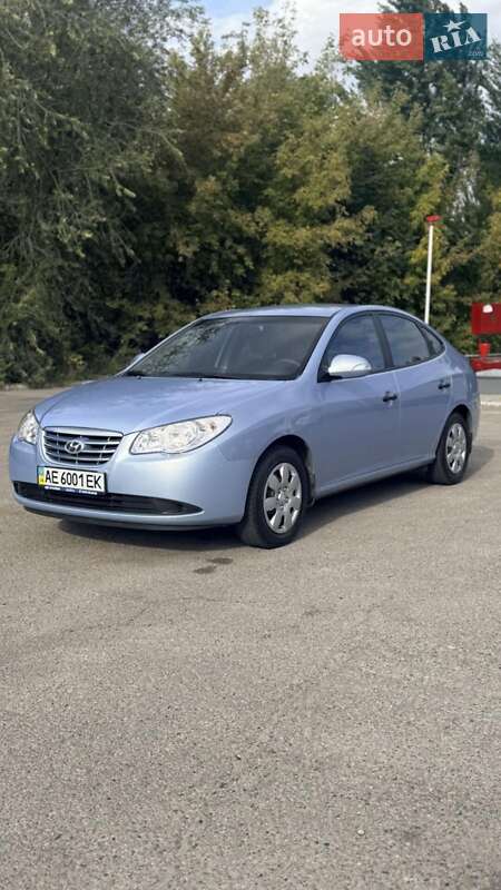 Hyundai Elantra 2011