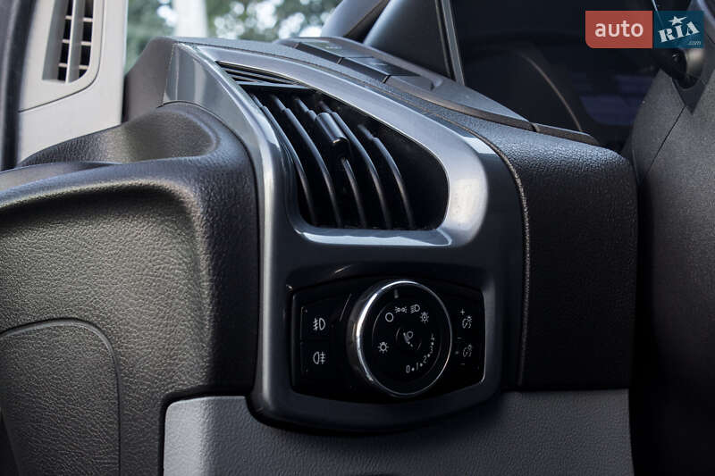 Ford Transit Custom 2012