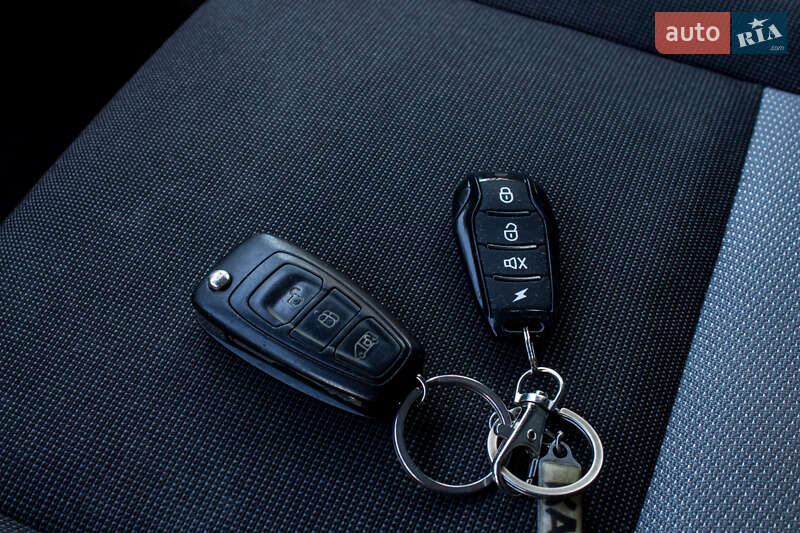 Ford Transit Custom 2012