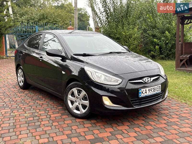 Hyundai Accent 2013