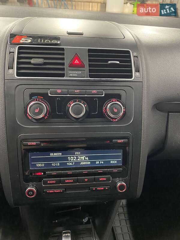 Volkswagen Touran 2012