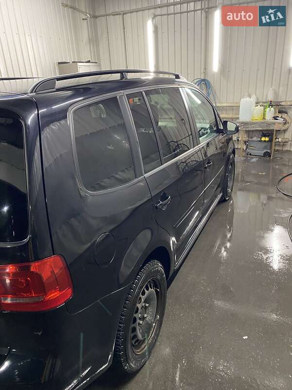 Volkswagen Touran 2012