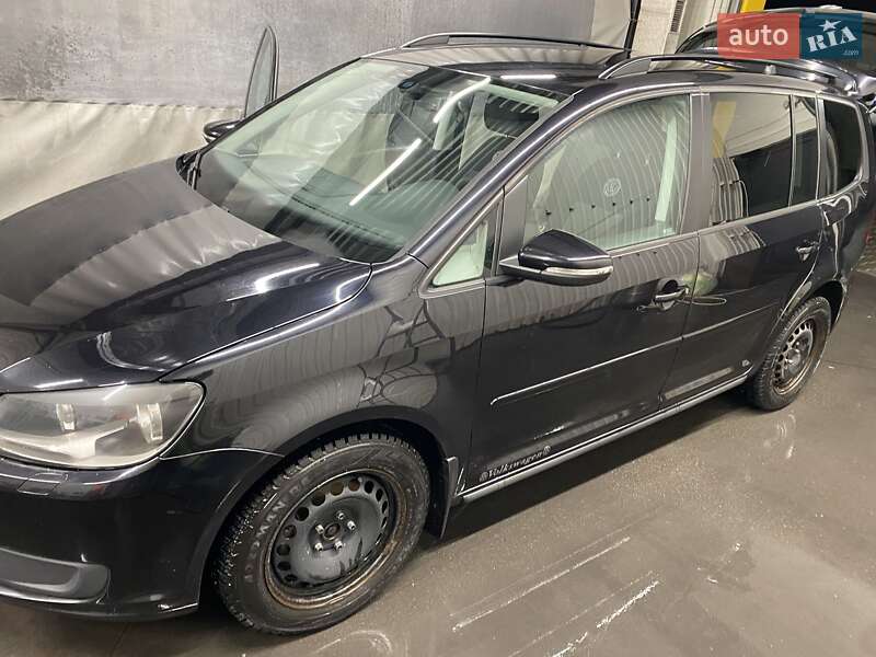 Volkswagen Touran 2012