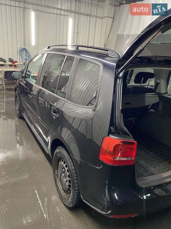 Volkswagen Touran 2012