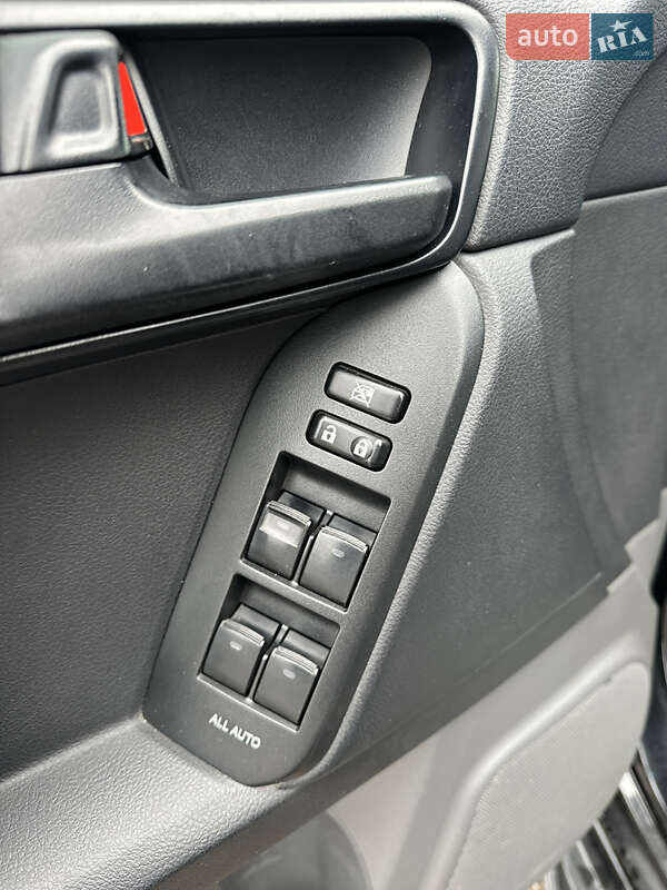 Toyota Land Cruiser Prado 2012