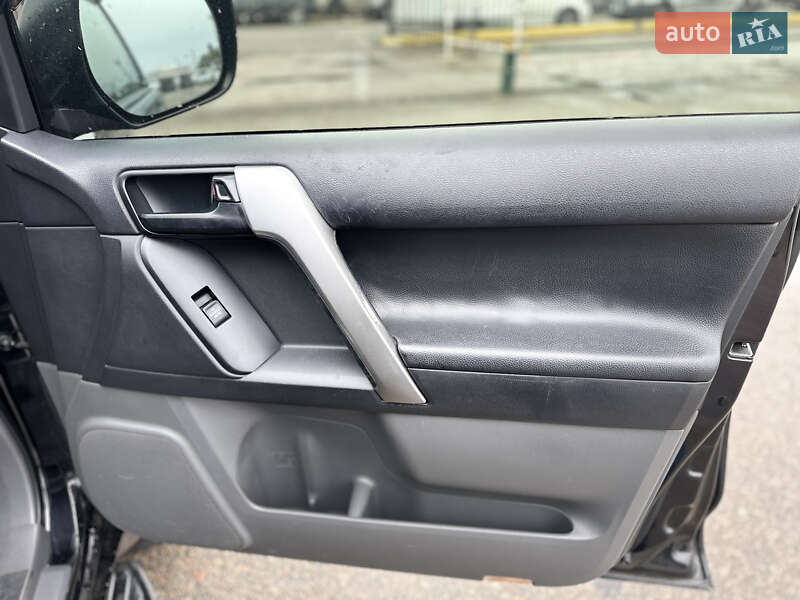 Toyota Land Cruiser Prado 2012