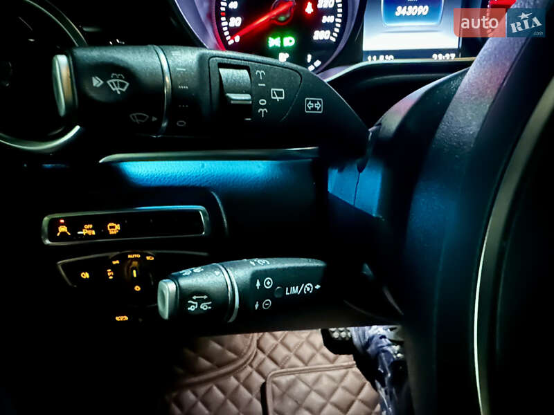 Mercedes-Benz V-Class 2014