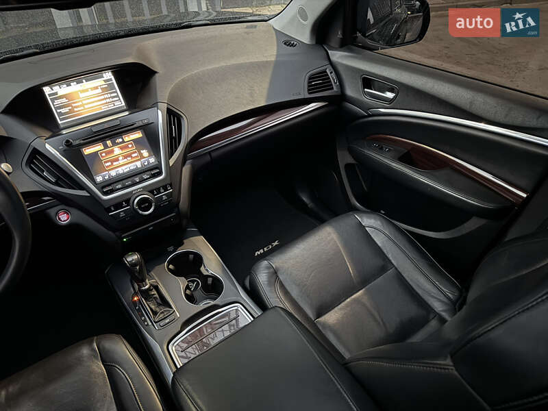 Acura-3