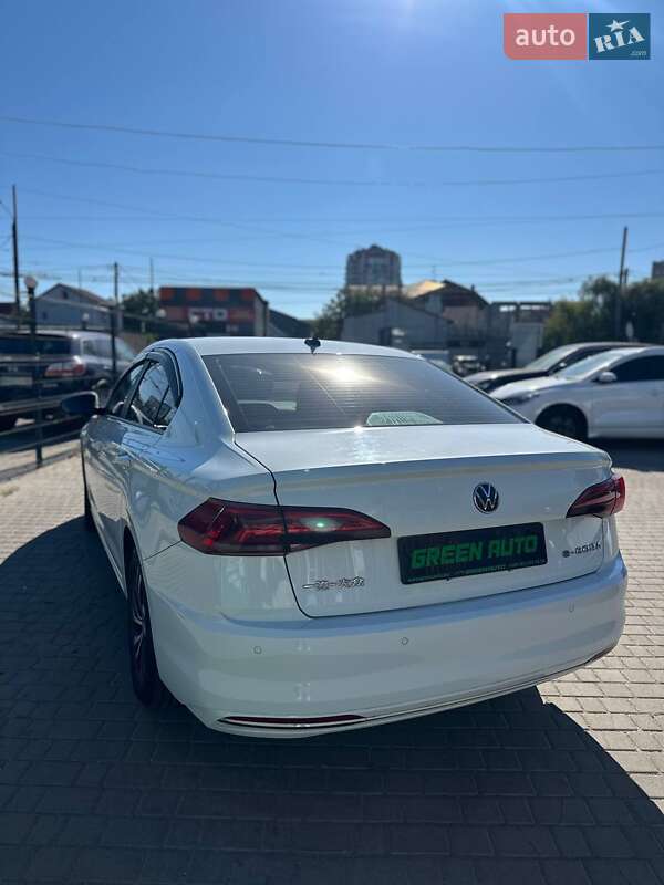 Volkswagen e-Bora 2021