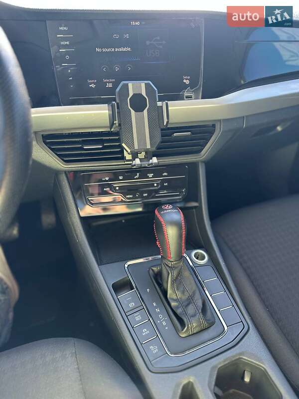 Volkswagen e-Bora 2021