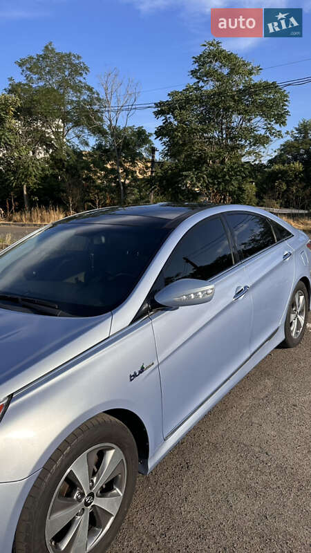 Hyundai Sonata 2012