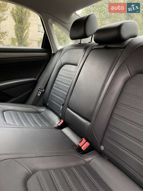 Volkswagen Passat 2015