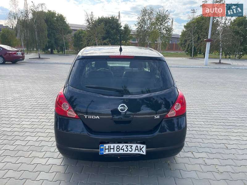 Nissan TIIDA 2008