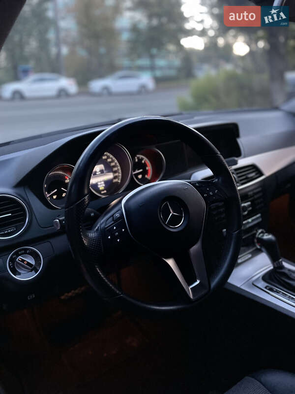 Mercedes-Benz C-Class 2013
