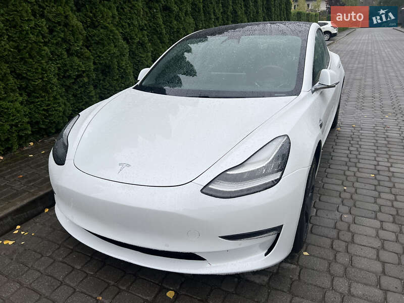 Tesla Model 3 2019
