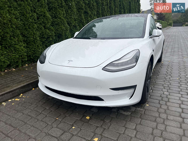 Tesla Model 3 2019