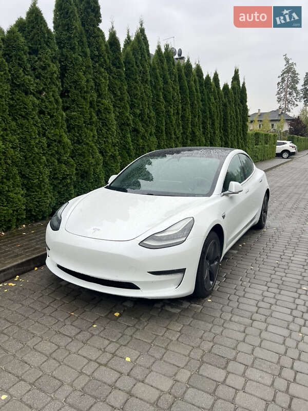 Tesla Model 3 2019