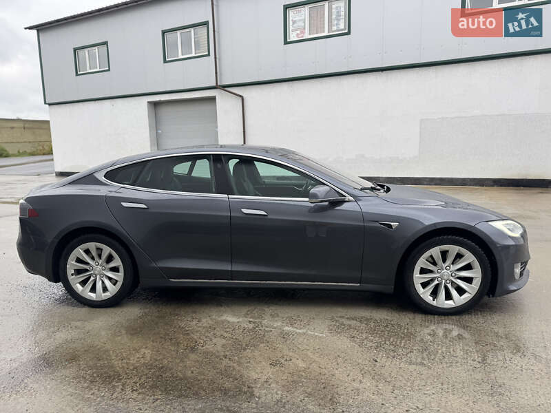 Tesla Model S 2018