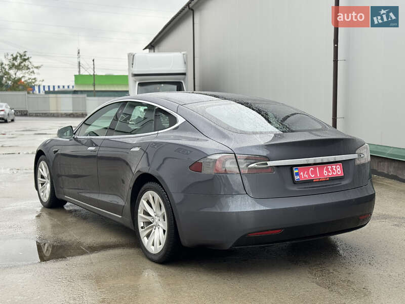 Tesla Model S 2018