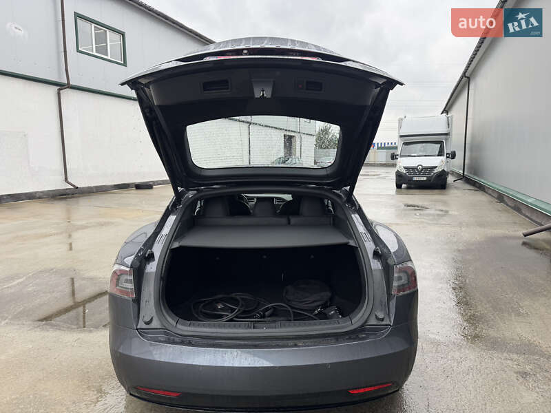 Tesla Model S 2018