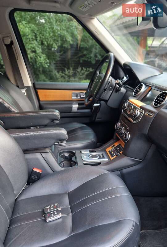 Land Rover Discovery 2013
