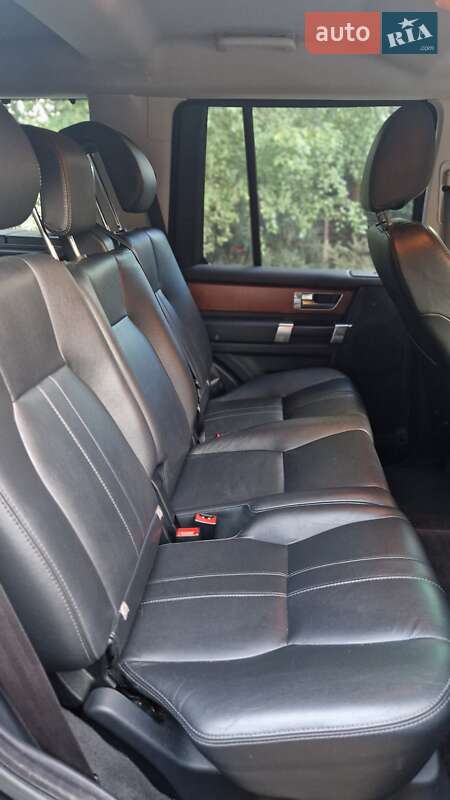 Land Rover Discovery 2013