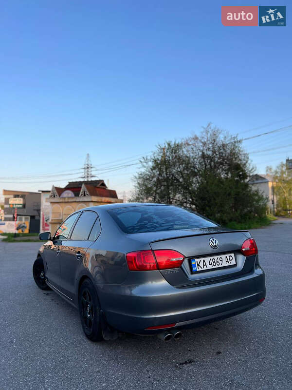 Volkswagen Jetta 2014