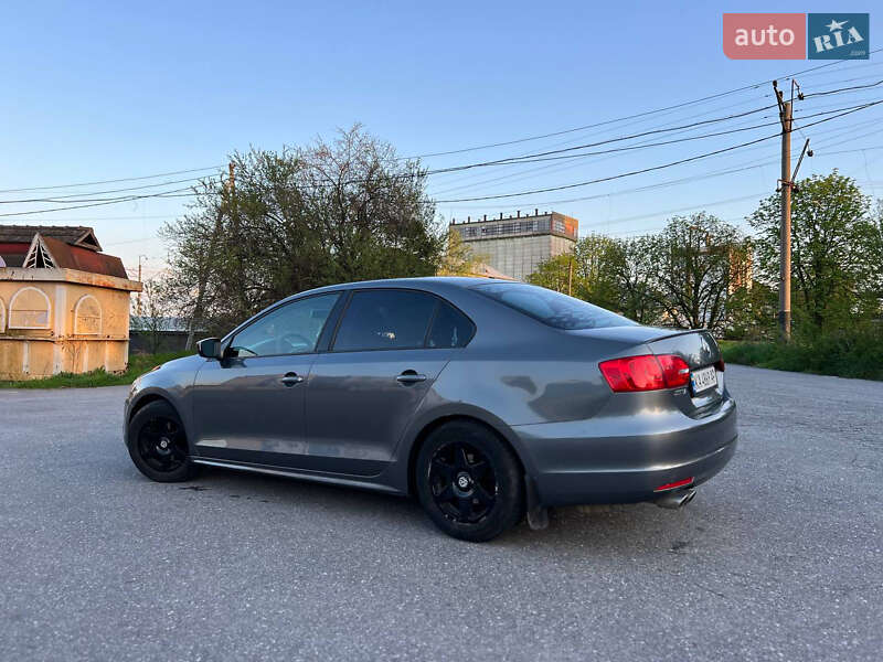 Volkswagen Jetta 2014